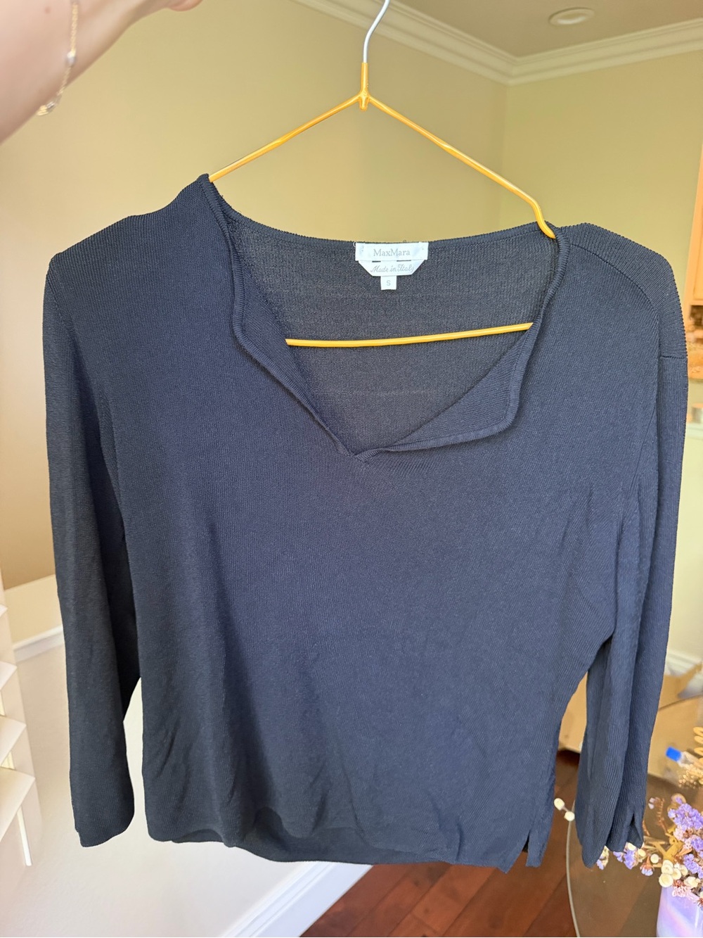 MaxMara black V-Neck Lightweight Sweater Top